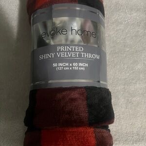 50" x 60' Velvet Throw Blanket , New